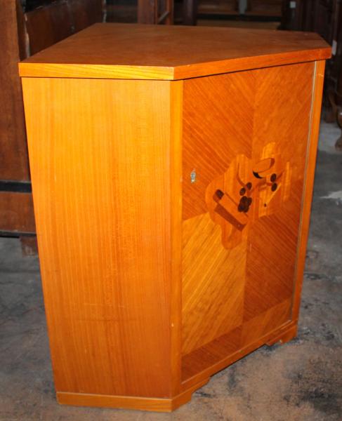 Stodola.cz - Bar Cabinet